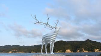 Reborn-Art Festivalで展示された《White Deer(Oshika)》(2017)